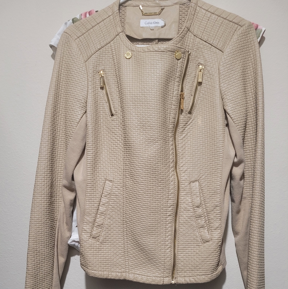 Calvin Klein Faux Leather Beige Tan Womens Motorcycle Jacket Gold Zippers